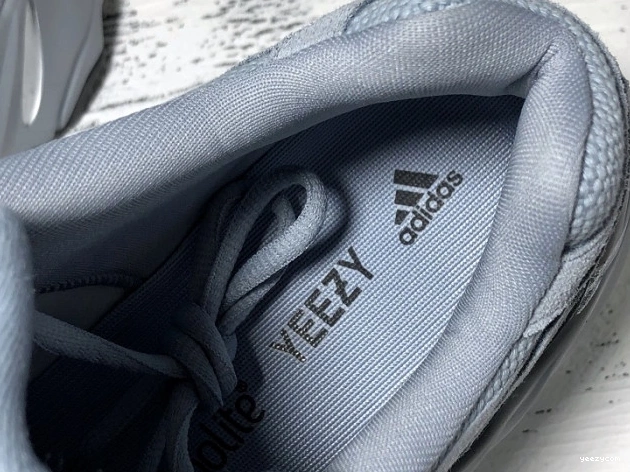 Hospital Adidas Yeezy Boost v2 700 Blue FV8424 0816